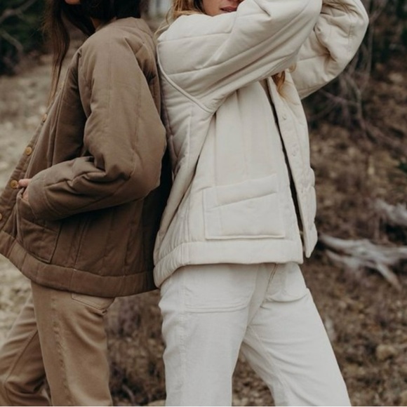 Esby Raven Quilted Jacket M/L (NWT) - Picture 9 of 11